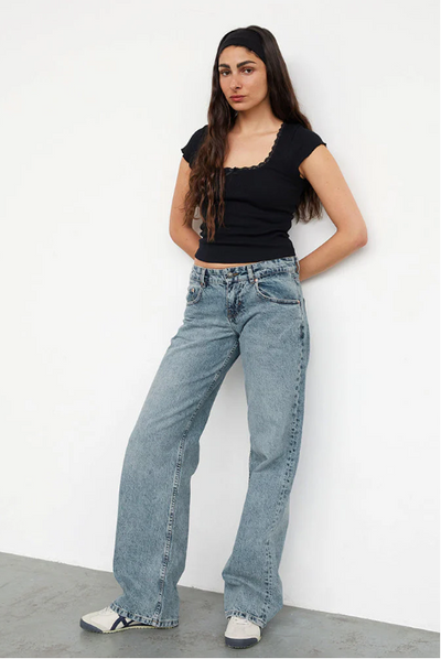 BELLA™ | Low-Rise Jeans